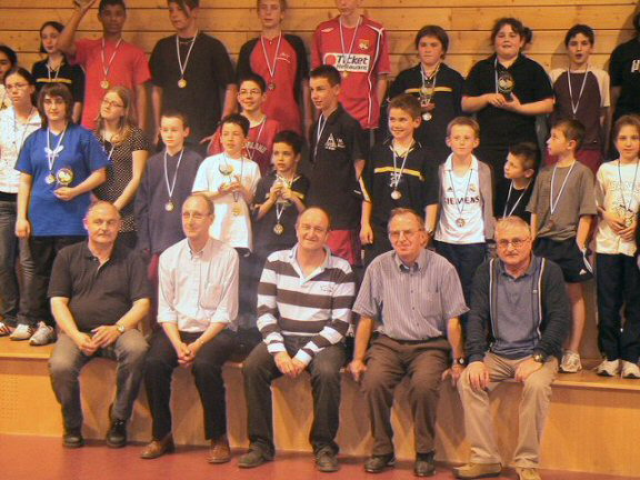 Les membres du comit� et les HJA