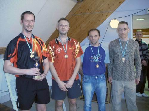 Podium Simples M1600