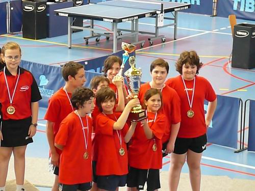 Le Comit� CD71 sur la 3eme marche du podium