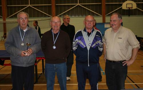 Le podium en V�t�rans 4 Messieurs