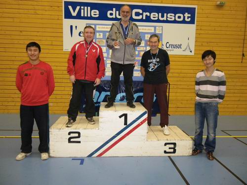 Le podium en V�t�rans 3 Messieurs