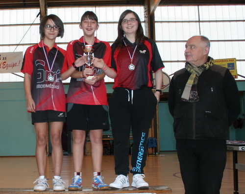 Le podium en Cadettes