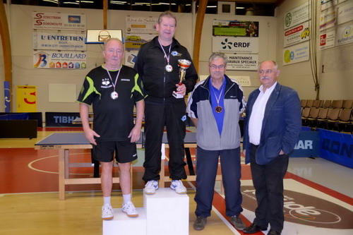 Le podium en V�t�rans 3  Messieurs