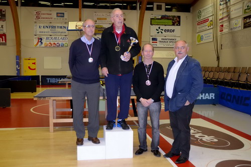 Le podium en V�t�rans 4  Messieurs