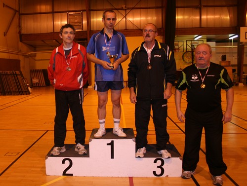 Le podium en V�t�rans 2  Messieurs
