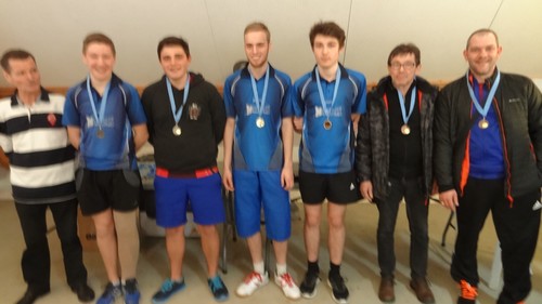 Podium Doubles Messieurs < DM1600