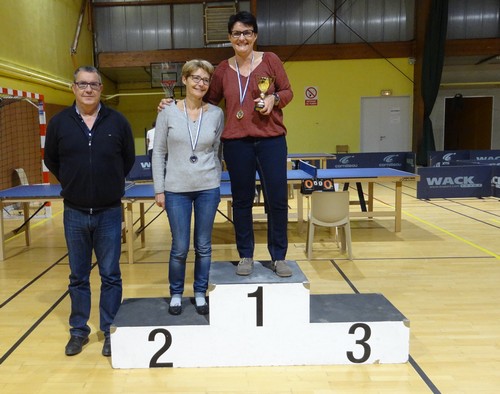 Le podium en V�t�rans 2  Dames
