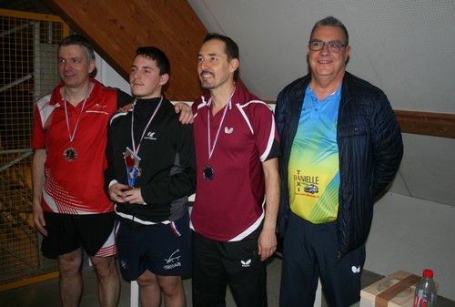 Podium Simples H10