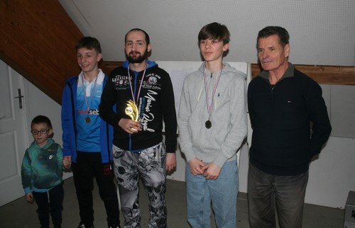 Podium Simples H12