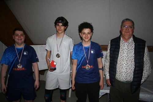 Podium Simples H8