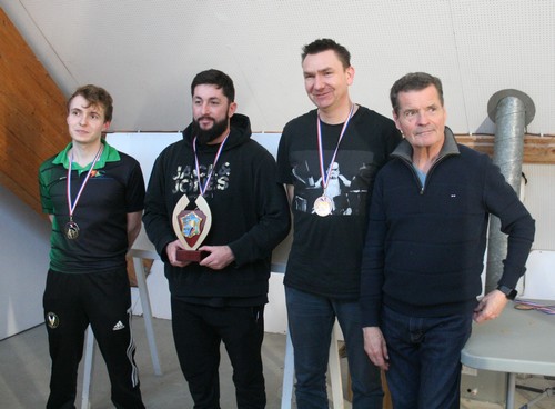 Podium Simples H8