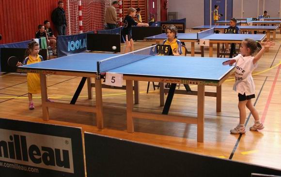 Deux tr�s jeunes benjamines